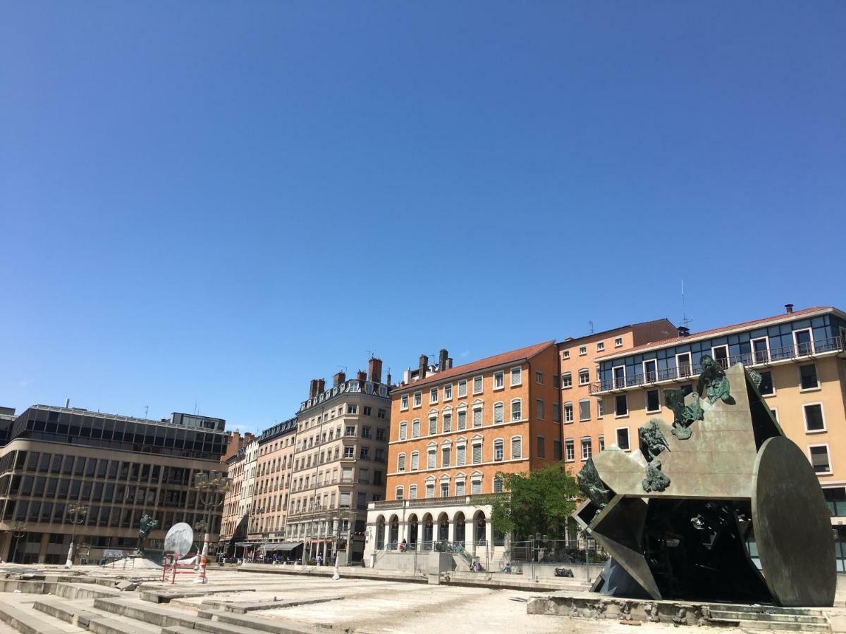 Le Calme De L'Opera. Lião Exterior foto