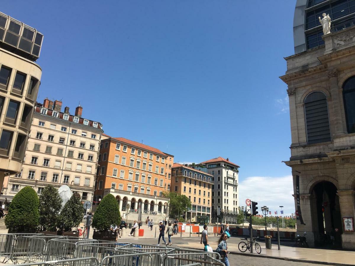 Le Calme De L'Opera. Lião Exterior foto
